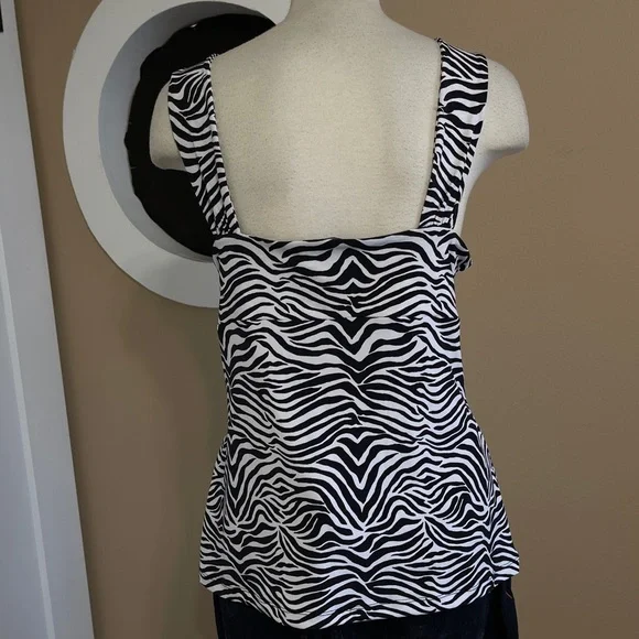White House Black Market Signature Knits XL Zebra Print Tank with Lace Detail - Picture 4 of 9
